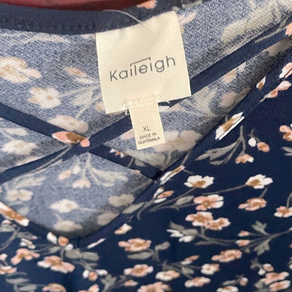 NWT Floral top
